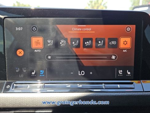 Used 2022 Volkswagen GTI SE FWD image 17