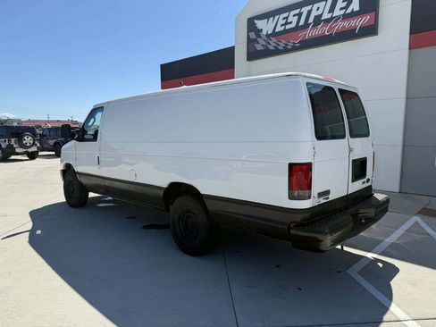 Used 2014 Ford E-350 and Econoline 350 Extended Super Duty RWD image 4