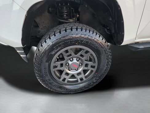 Used 2021 Toyota Tacoma SR w/ SR Convenience Package image 31