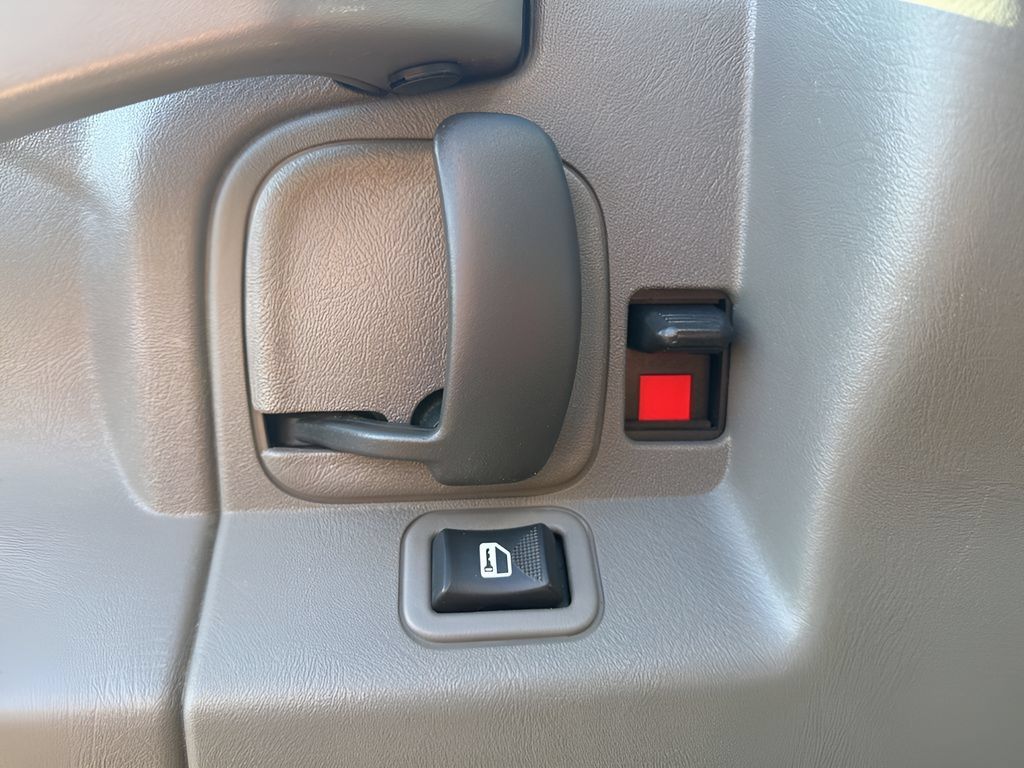 Used 2022 GMC Savana 2500 w/ Driver Convenience Package RWD image 10