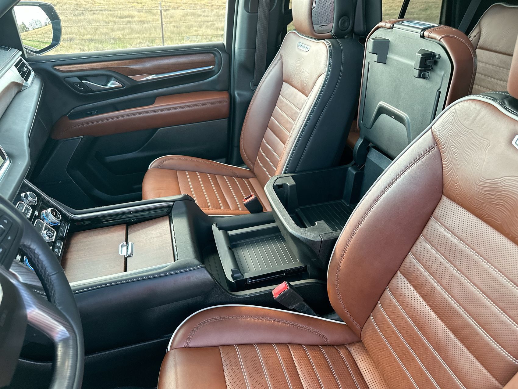 Used 2023 GMC Yukon Denali Ultimate AWD/4WD image 21