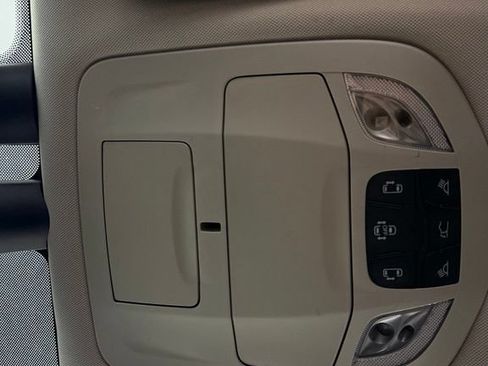 Used 2022 Chrysler Pacifica Touring-L FWD image 27