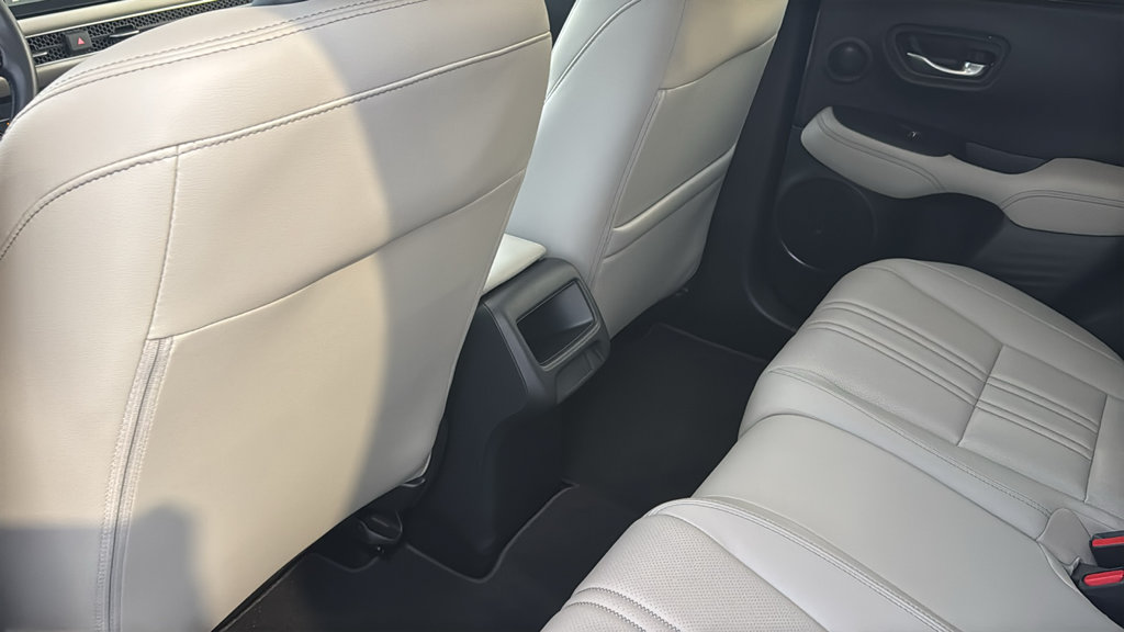 Used 2026 Honda HR-V EX-L image 32