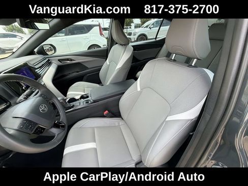 Used 2026 Toyota Camry SE FWD image 15