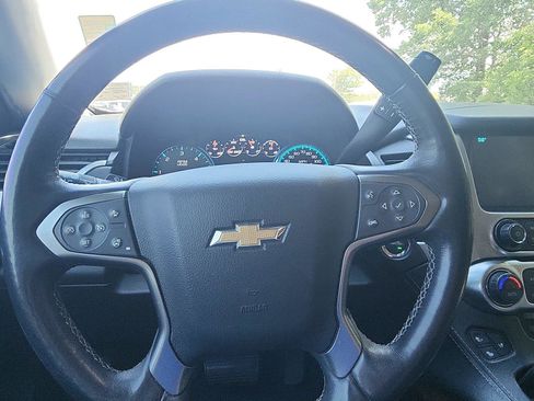Used 2017 Chevrolet Suburban Premier AWD/4WD image 12
