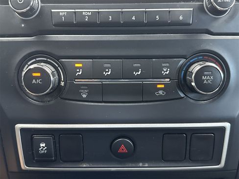 Used 2017 Nissan Titan S image 26