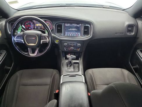 Used 2018 Dodge Charger R/T RWD image 13