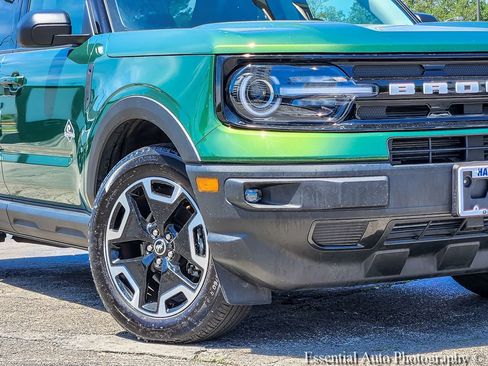 Used 2024 Ford Bronco Sport Outer Banks w/ Tech Package AWD/4WD image 3