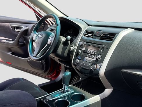 Used 2013 Nissan Altima 2.5 S FWD image 5