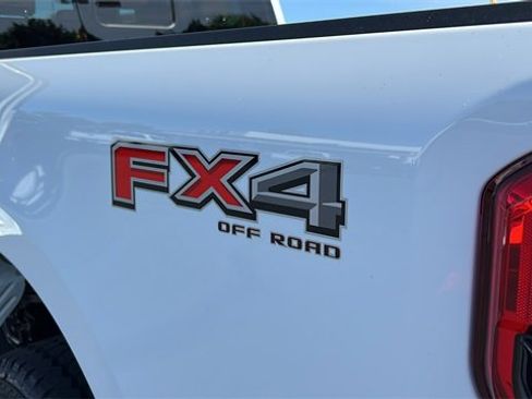 New 2025 Ford F250 Lariat w/ FX4 Off-Road Package image 14