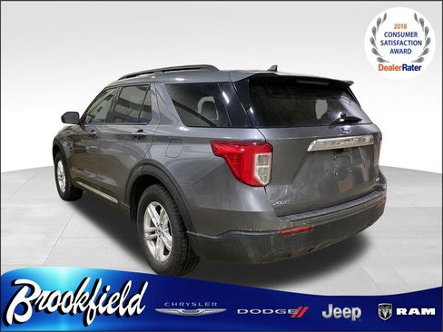 Used 2022 Ford Explorer XLT image 6