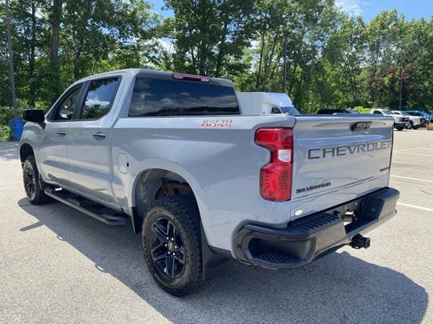 Used 2024 Chevrolet Silverado 1500 Custom Trail Boss w/ LPO, Dark Essentials Package AWD/4WD image 5