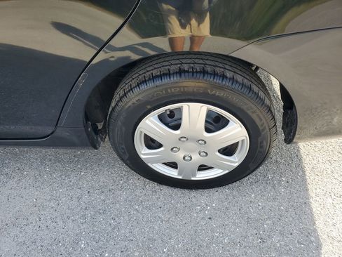 Used 2013 Toyota Corolla L image 20