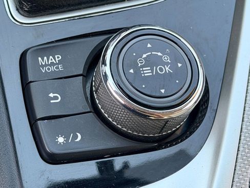 Used 2015 INFINITI Q50 Premium w/ Navigation Package image 39