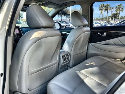 Used 2018 INFINITI Q50 Luxe w/ Essential Package (3.0T Luxe) image 12