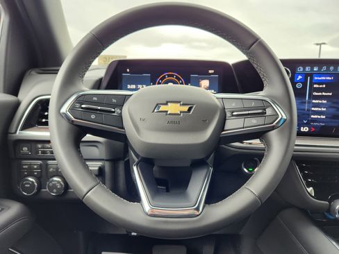 New 2026 Chevrolet Suburban LS image 16