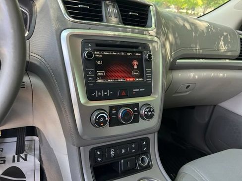 Used 2016 GMC Acadia SLE AWD/4WD image 38