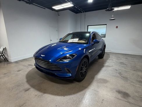 Used 2022 Aston Martin DBX image 1