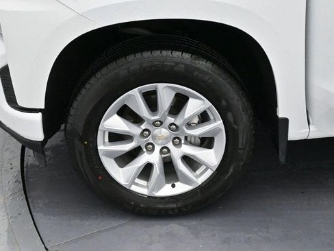 Used 2022 Chevrolet Silverado 1500 Custom w/ Safety Confidence Package RWD image 30