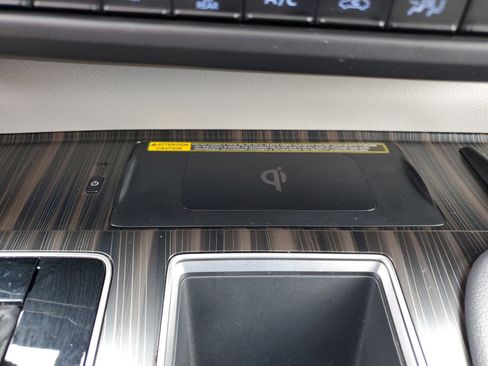 Used 2022 Toyota Sienna Limited image 33