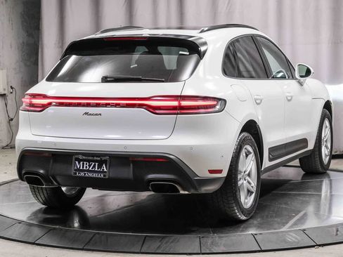 Used 2023 Porsche Macan AWD/4WD image 4