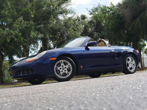 Used 2002 Porsche Boxster RWD image 7