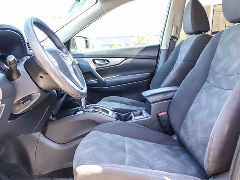 Used 2016 Nissan Rogue SV FWD image 22