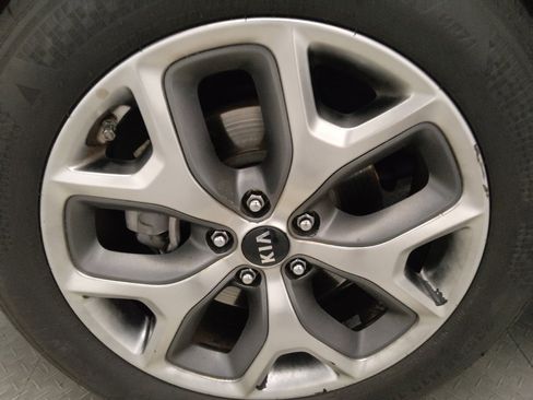 Used 2020 Kia Sorento SX FWD image 31