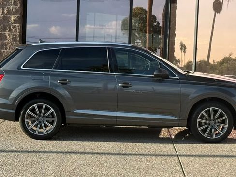 Used 2018 Audi Q7 3.0T Prestige w/ Prestige Package AWD/4WD image 14
