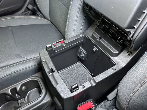 New 2025 Jeep Wrangler Sport S image 32