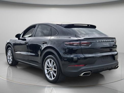 Used 2022 Porsche Cayenne Coupe w/ Premium Package AWD/4WD image 7