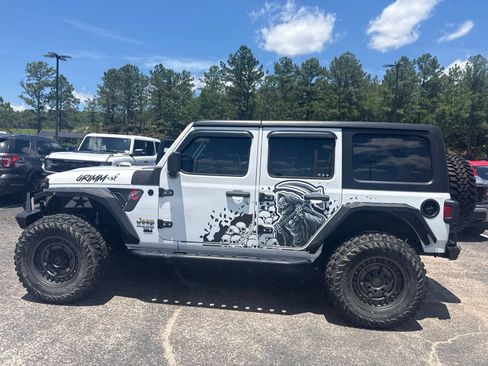 Used 2022 Jeep Wrangler Unlimited Sport AWD/4WD image 4