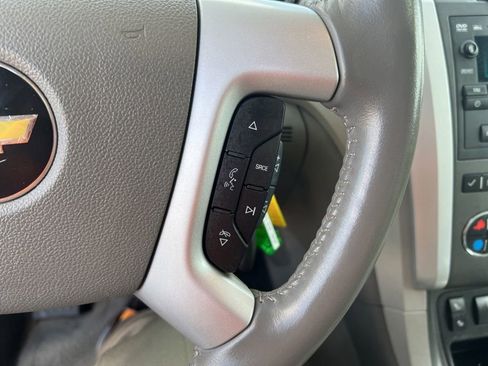 Used 2010 Chevrolet Traverse LT w/ Personal Connectivity Package AWD/4WD image 15