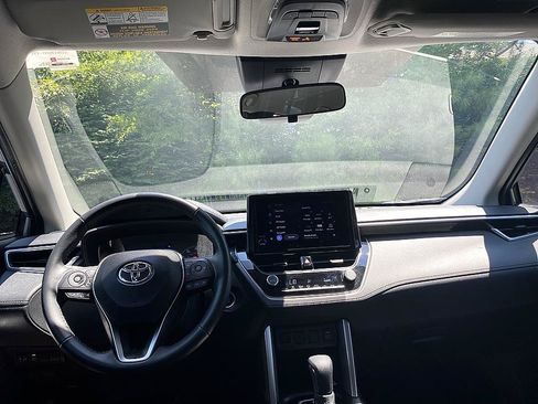Certified 2023 Toyota Corolla Cross LE FWD image 19