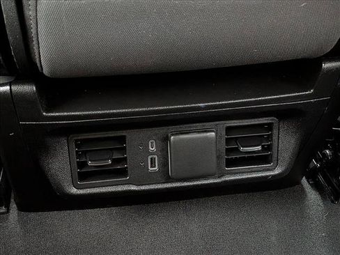 Used 2023 Chevrolet Silverado 1500 LT image 18