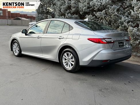 Used 2026 Toyota Camry LE image 3