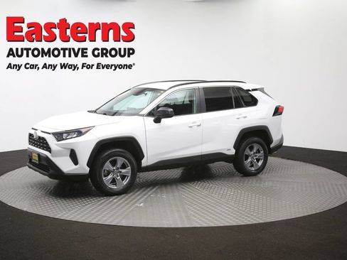 Used 2022 Toyota RAV4 LE AWD/4WD image 58