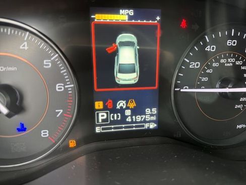 Used 2023 Subaru Crosstrek 2.0i Premium image 17