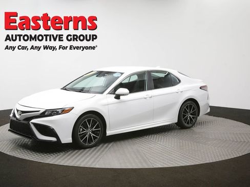 Used 2024 Toyota Camry SE image 60