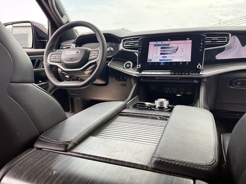 Used 2023 Jeep Wagoneer Series II w/ Rear Seat Video Group 1 AWD/4WD image 26