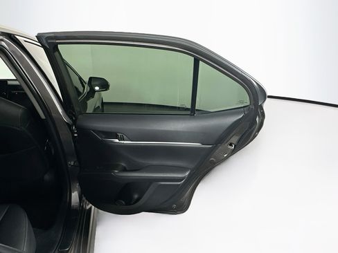 Used 2021 Toyota Camry XSE FWD image 32