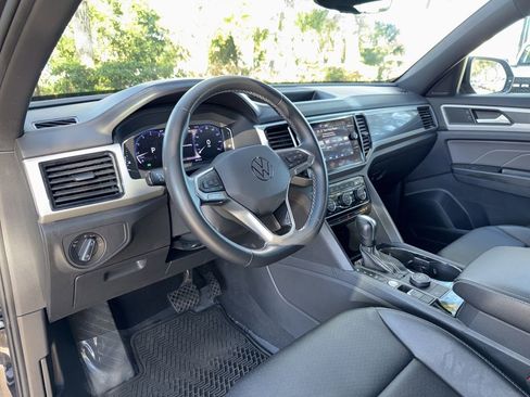 Used 2021 Volkswagen Atlas Cross Sport SEL image 16