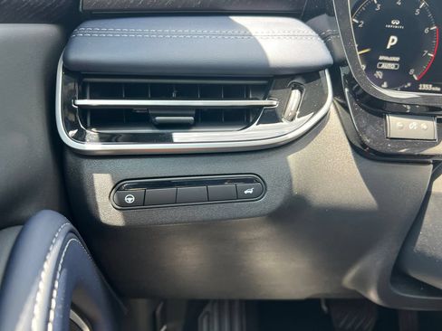 Certified 2026 INFINITI QX60 Sport w/ Dark Cargo Package AWD/4WD image 33