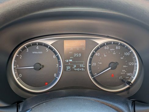Used 2023 Nissan Kicks S FWD image 11