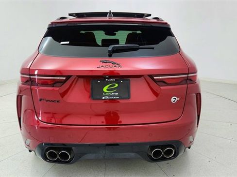 Used 2022 Jaguar F-PACE SVR image 5