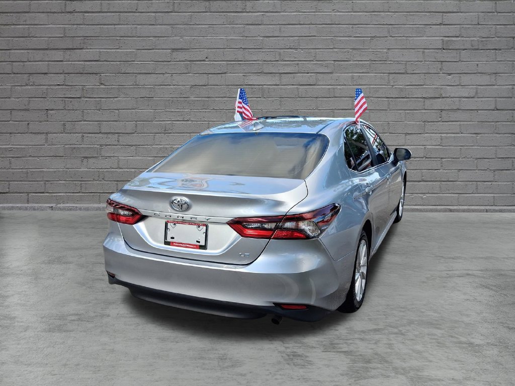 Used 2024 Toyota Camry LE w/ Convenience Package FWD image 10