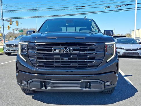 Used 2025 GMC Sierra 1500 Elevation AWD/4WD image 2