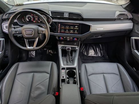 Used 2023 Audi Q3 2.0T Premium w/ Convenience Package image 7