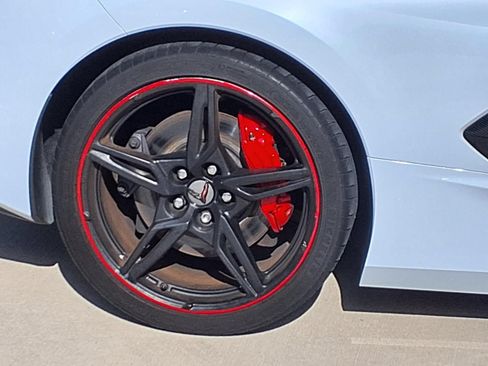 Used 2023 Chevrolet Corvette Stingray Preferred Cpe w/ Z51 Performance Package RWD image 3