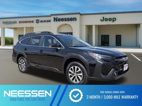 Used 2023 Subaru Outback Premium AWD/4WD image 1